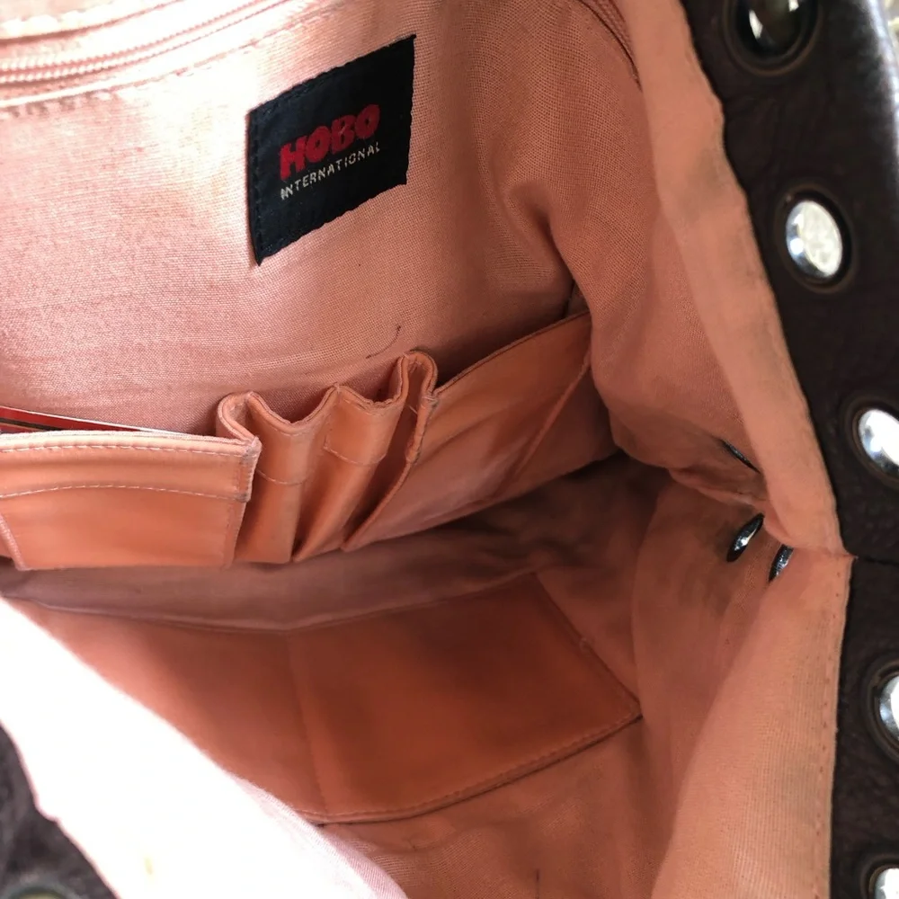 Leather HOBO bag with metal hardware & trim and peach fabric lining - EUC - Picture 11 of 16